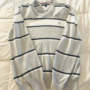 Tommy Hilfiger Men's V-Neck Sweater in Gray and White Stripes